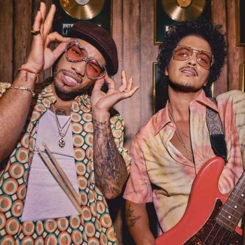 دانلود آهنگ برونو مارس و سیلک سونیک Leave The Door Open 1 bruno mars leave the door open 2023 06 13 14 20
