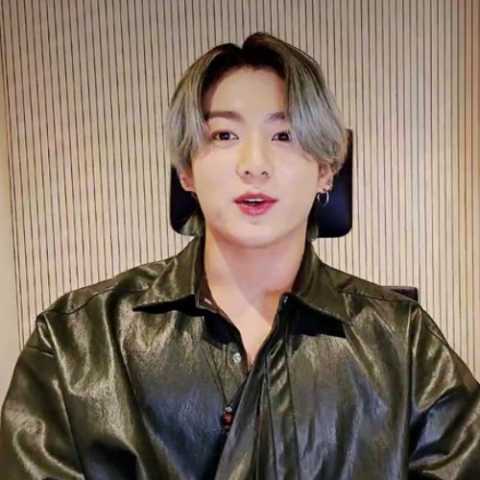 دانلود آهنگ جونگ کوک At My Worst 1 jk bts at my worst 2023 06 24 20 45